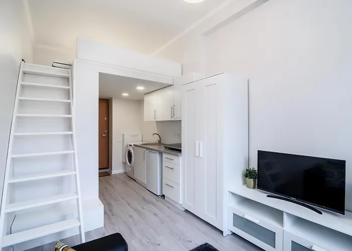 Cozy Loft / Near Gates Of Dawn / Free Netflix